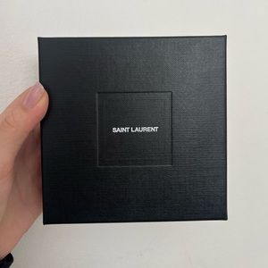 OPYUM YSL TWISTED BROOCH IN METAL